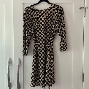 TAHARI Dress - size 4
